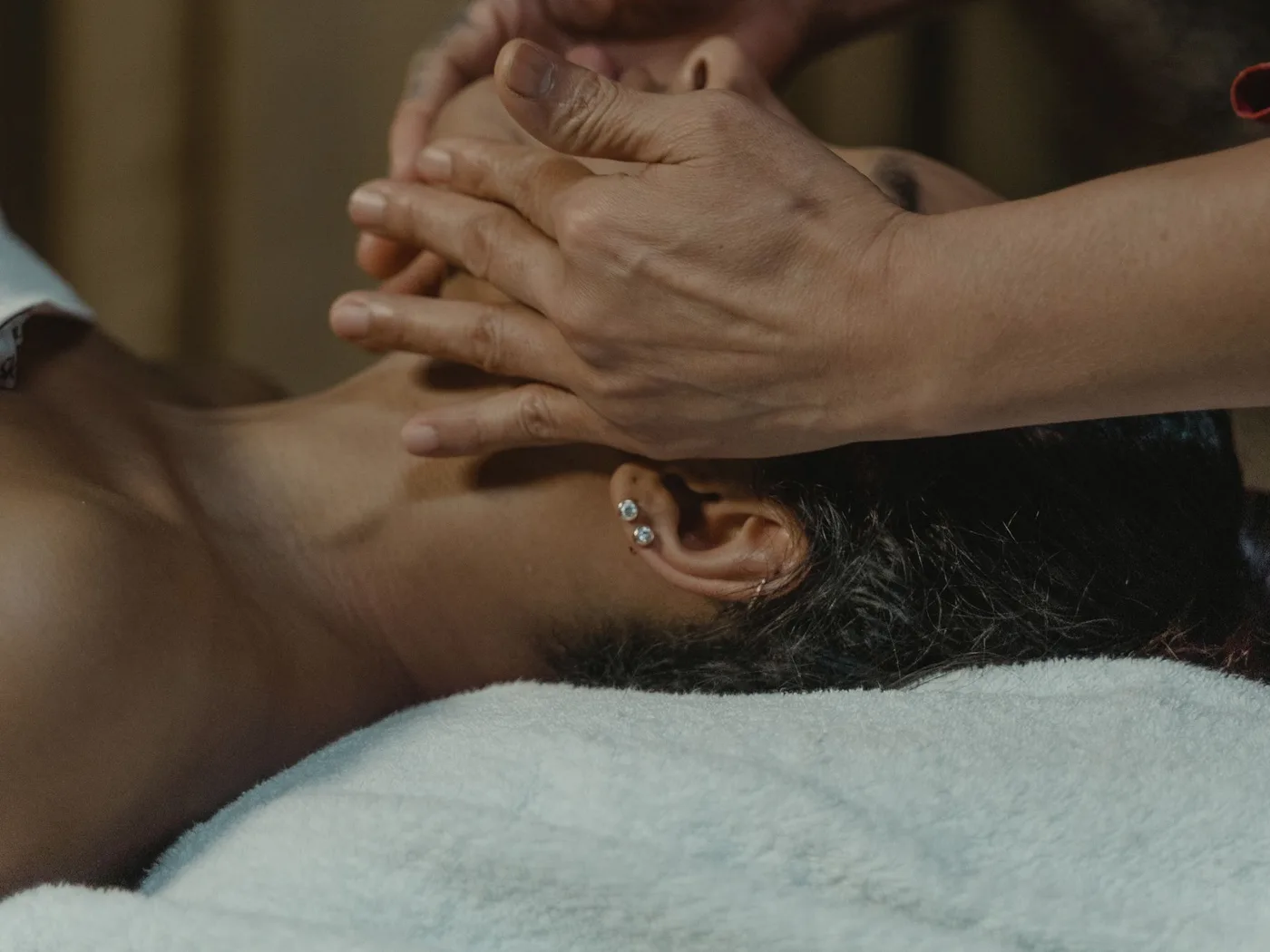 Masaje facial kobido en Remei